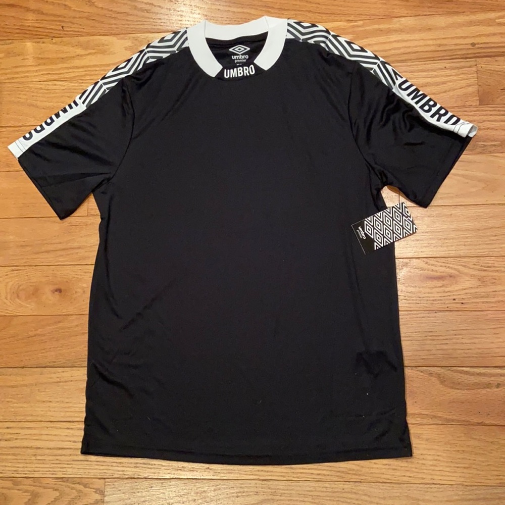 Umbro Premier men’s Trainer Top Med New